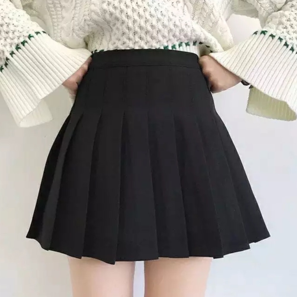 Black Pleated Tennis Skirt